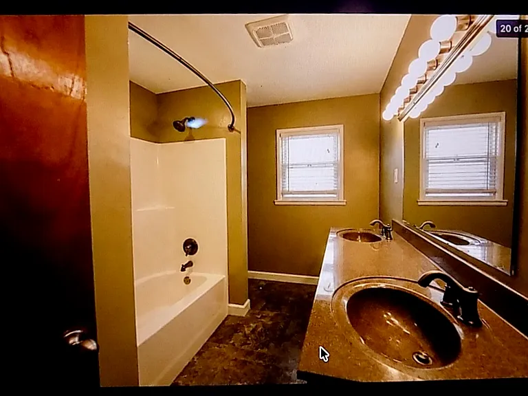 1408 S Longwood Dr — Photo 3