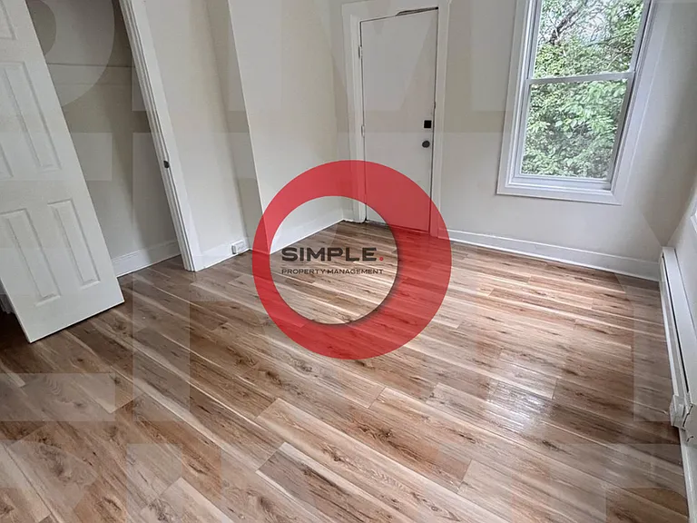 434 Woodward St — Photo 14