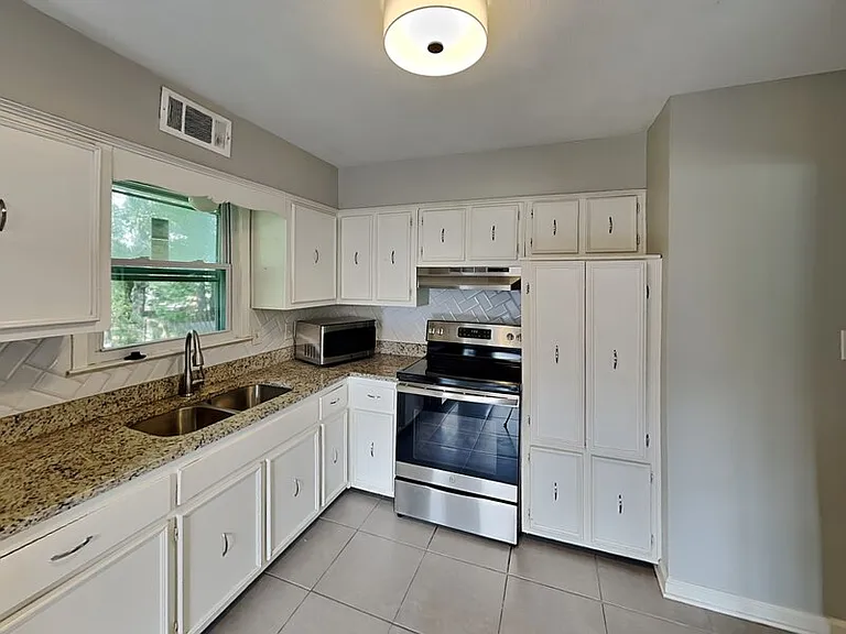 668 Brakebill Ave — Photo 4