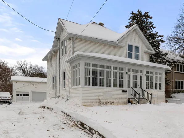 109 E Grand St, Chilton, WI 53014