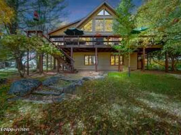 93 Ingrid Dr, Gouldsboro, PA 18424