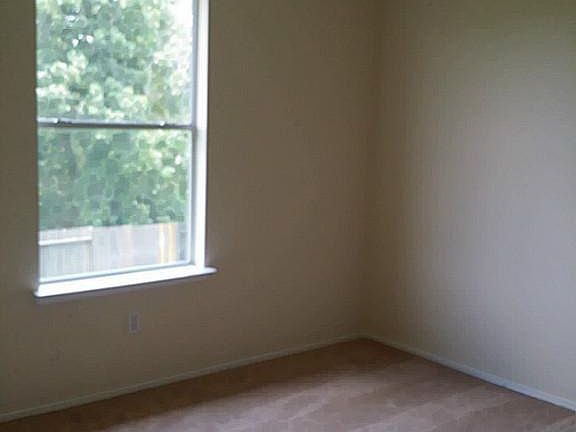 5th image of 6408 Duckett Park Dr