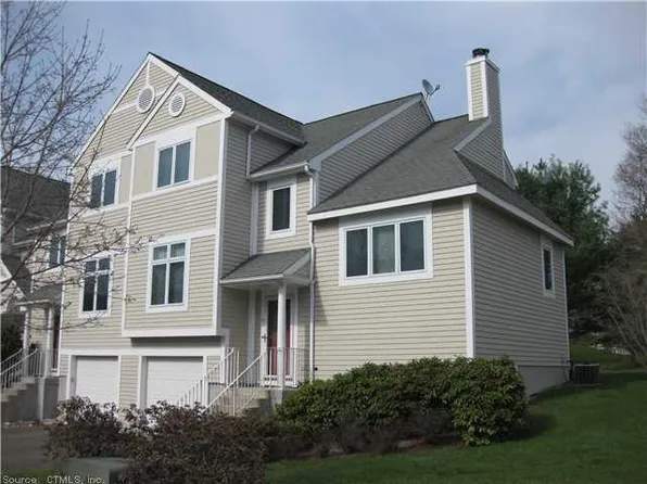 11 Essex Ct, Avon, CT 06001