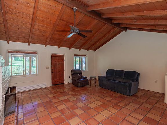 4th image of 114 Mantey Heights Dr