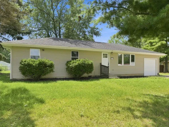 1817 Klug Dr, Fort Wayne, IN 46818