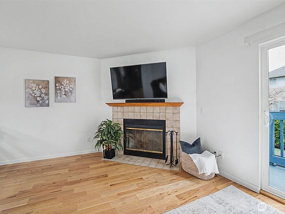 4th image of 4108 NE 6th Place #2A