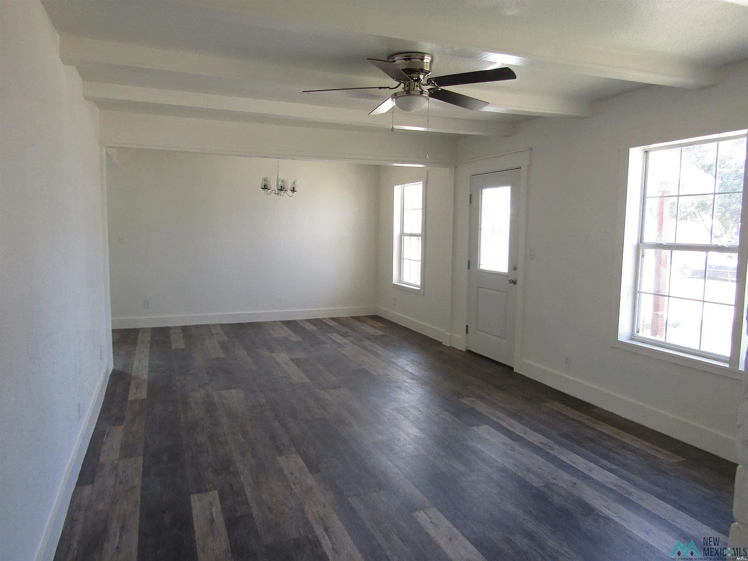 2 bed, 950 sqft, $1,200 — Photo 2