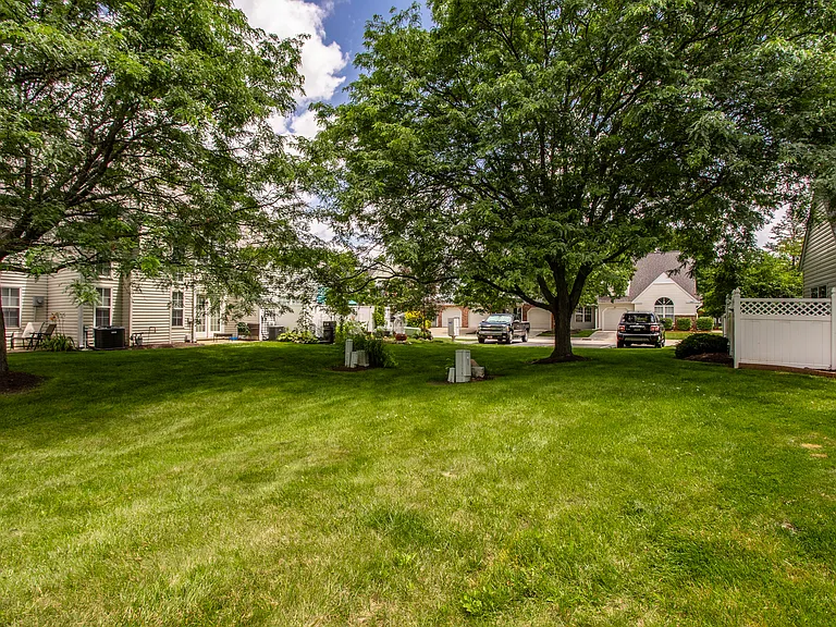 9572 Chalmers St — Photo 29