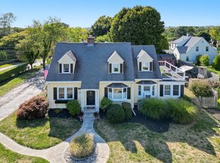 899 Ocean Ave, New London, CT 06320