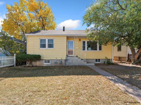 2913 E 10th St, Cheyenne, WY 82001