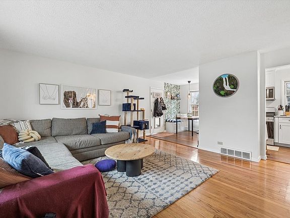 2nd image of 573 Dublin Dr