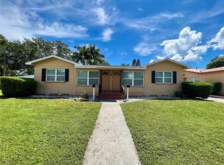 135 Ricardo Way NE APT 1, Saint Petersburg, FL 33704