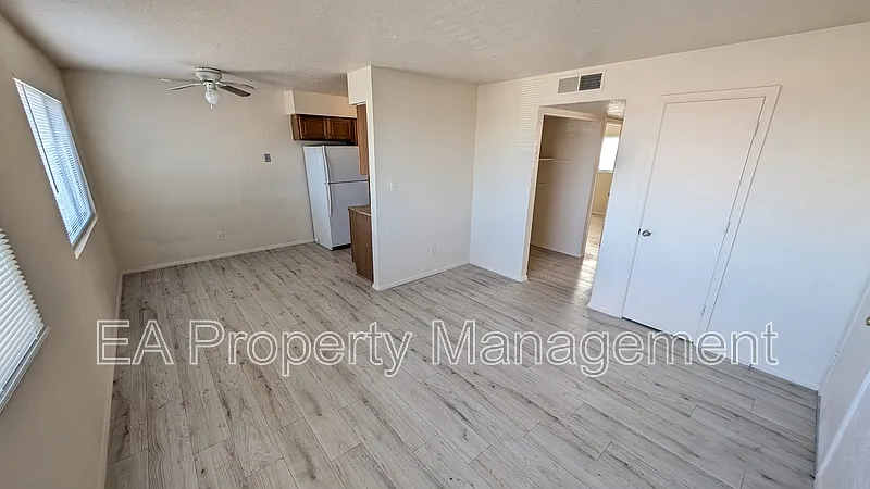 2 bed, 1.0 bath, 767 sqft, $1,200 — Photo 2