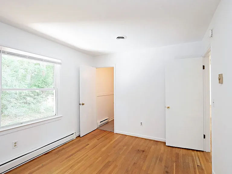 205 Saint Ives Rd — Photo 11