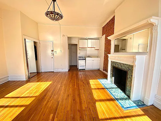 Rented by Oxford Property Group | media 11