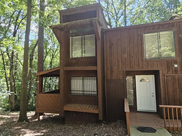 3117 Fairington Dr, Lithonia, GA 30038