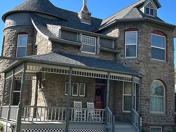 2nd image of 608 N Ewing St