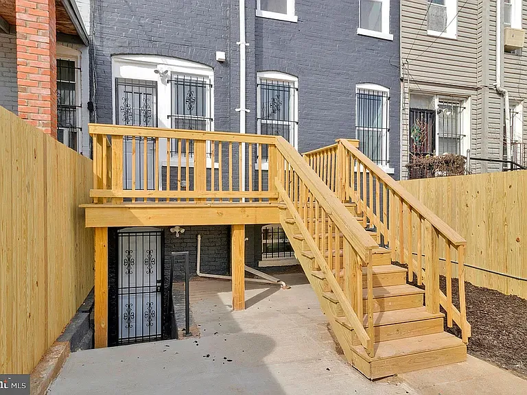 444 Kenyon St NW — Photo 46