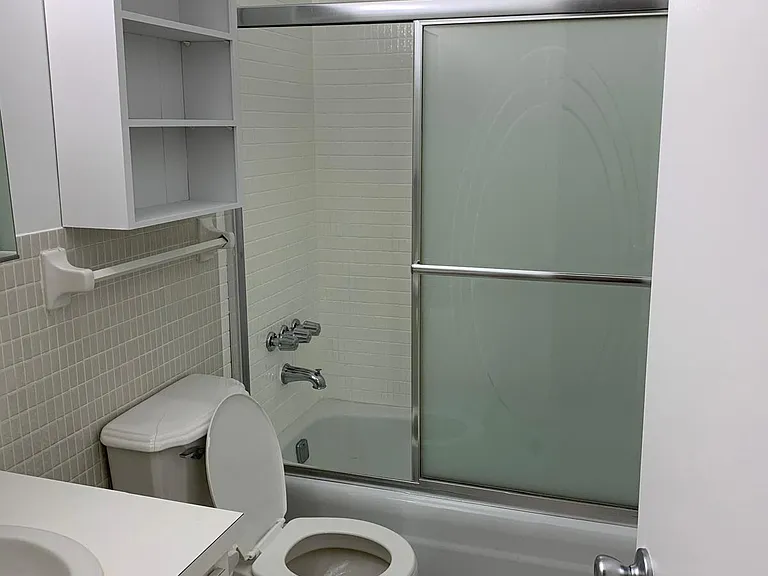 2210 NE 67th St #1221 — Photo 26