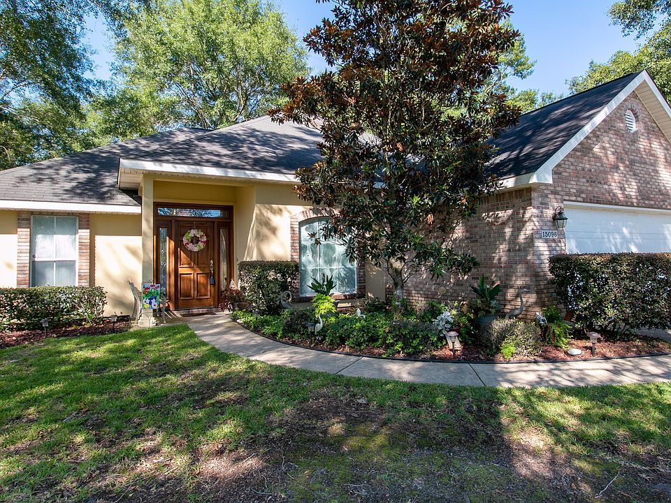 1st image of 15096 Warren Dr