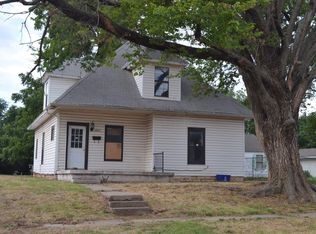 1927 E Cherokee Ave, Enid, OK 73701