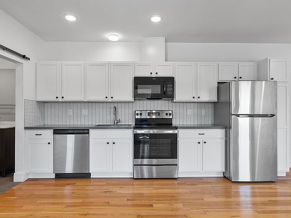 3rd image of 602 Kuenzli St #21
