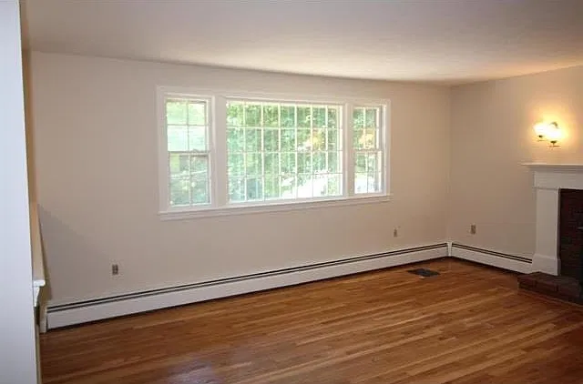 4 bed, 1.5 bath, 1904 sqft, $4,000 — Photo 3