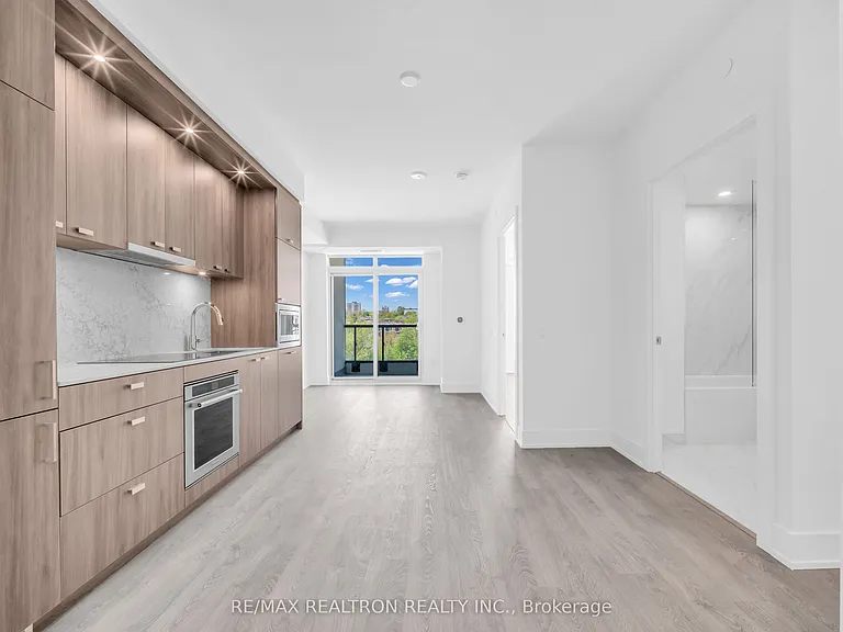858 Dupont St #409 — Photo 10