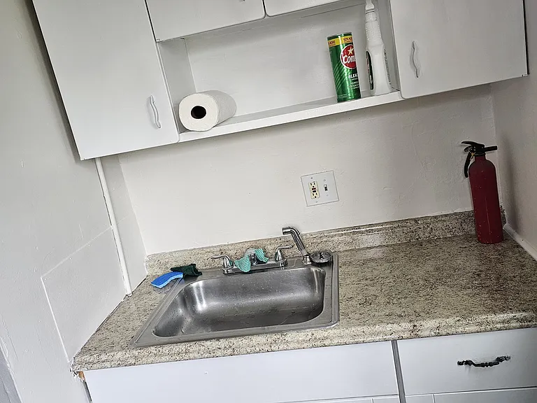 414 Martin Luther King Blvd #2 — Photo 5