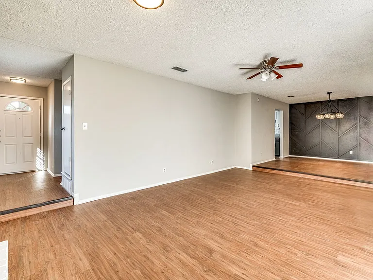 8838 Hidden Hill Dr — Photo 12