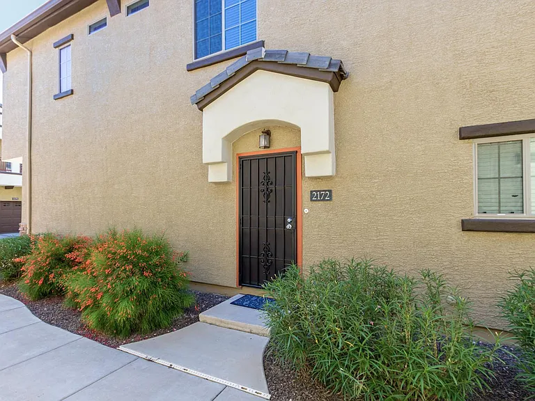 2725 E Mine Creek Rd #2172 — Photo 3