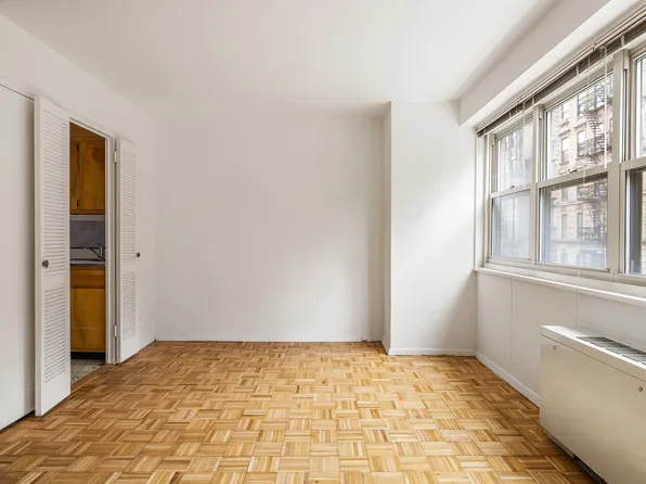 15 Charles Street image 8 of 12