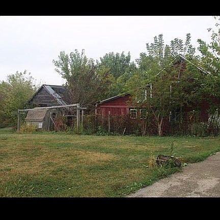 Backyard (has wood fence now