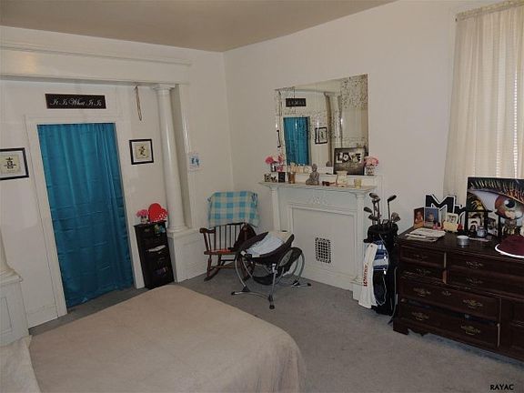 4th image of 929 Linden Ave