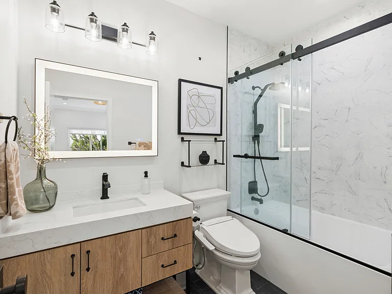 4652 Charnock Dr — Photo 23