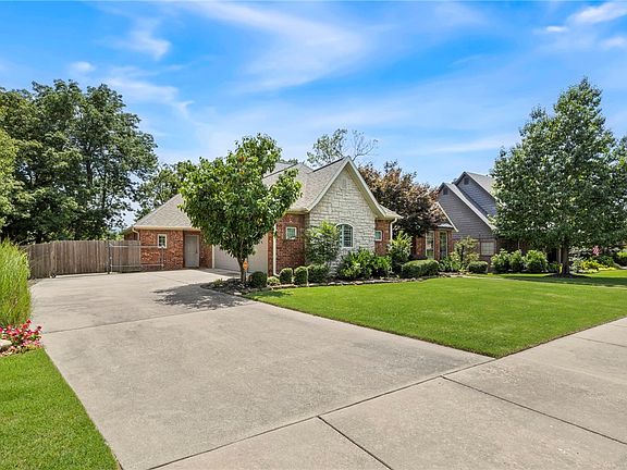 2nd image of 3061 E Stone Mountain Dr