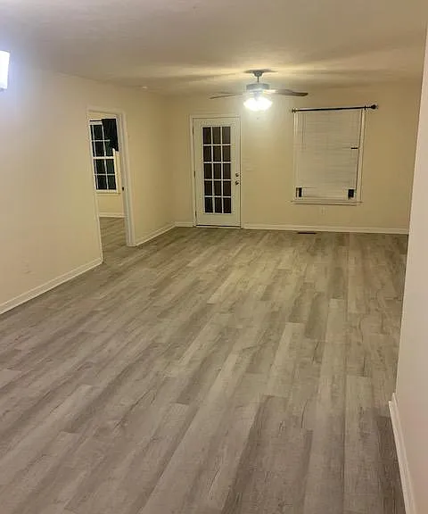 1829 Elizabeth Ln — Photo 7