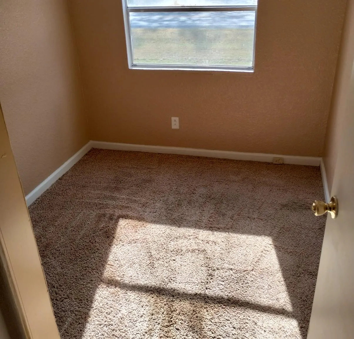3 bed, $1,395 — Photo 3