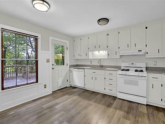 5th image of 2683 Ashworth Cir