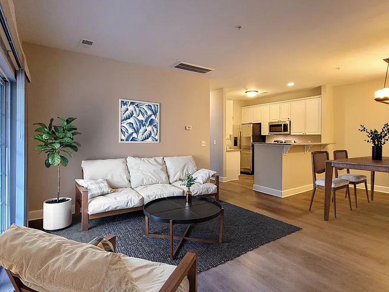 7232 Althorp Way #V-4 — Photo 1