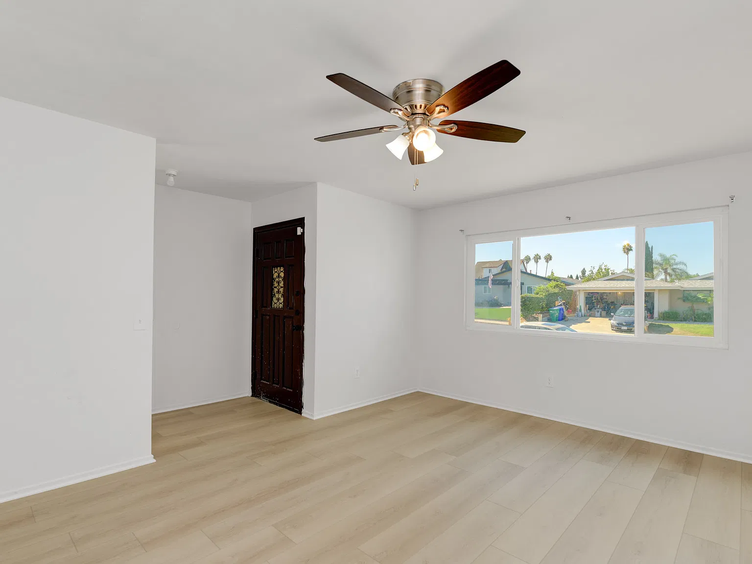 4 bed, 1308 sqft, $3,295 — Photo 3