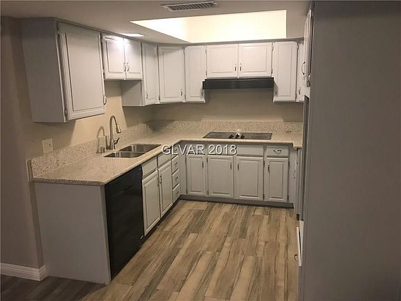 3rd image of 2669 Heritage Dr