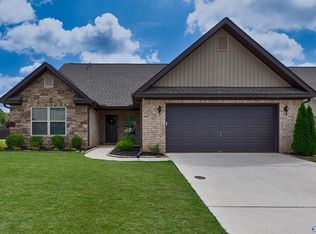 137 White Rock Dr, Harvest, AL 35749