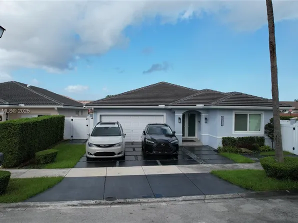 14562 NW 88th Pl, Miami Lakes, FL 33018