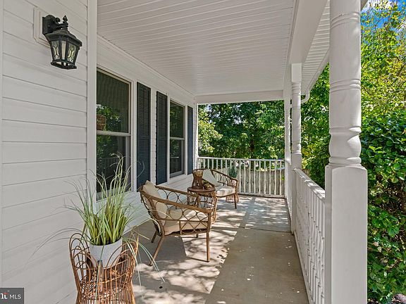 3rd image of 8676 Concord Dr