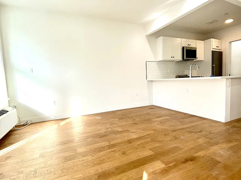 301 Covert St #2B — Photo 4