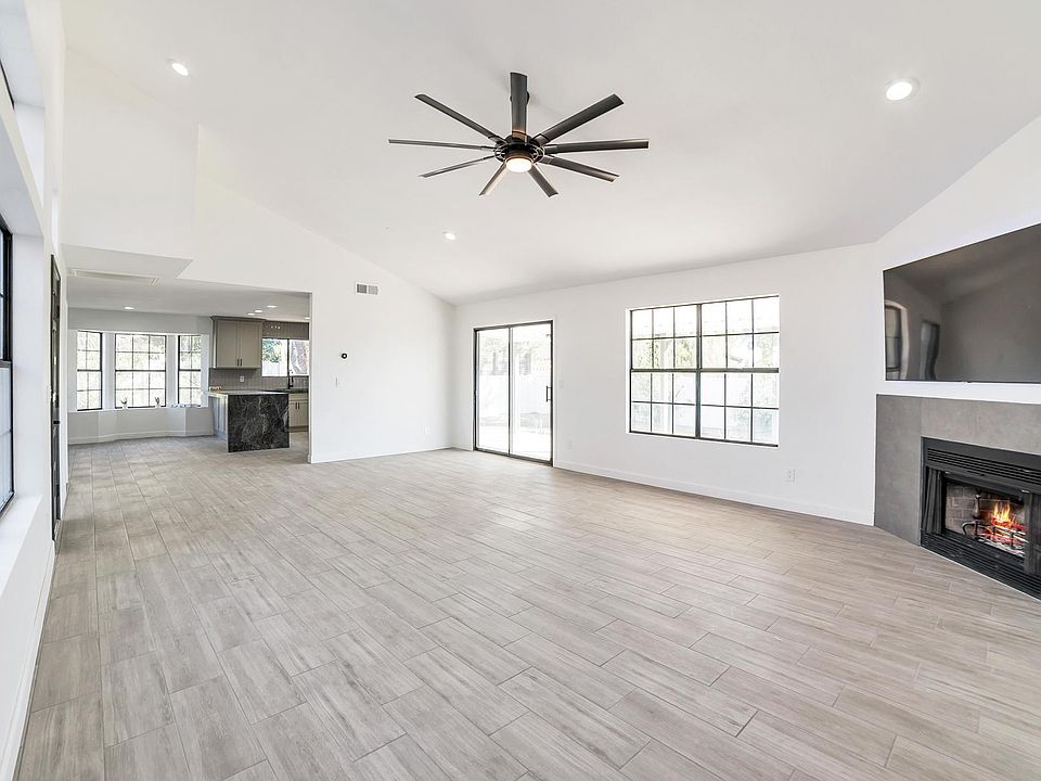 1st image of 5601 E Paradise Ln