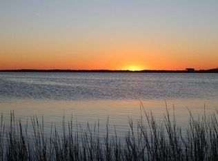 215 Lawrence Rd, Beaufort, NC 28516