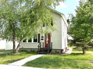 638 E James St, Ely, MN 55731