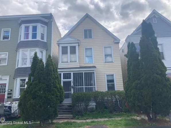 882 3rd Avenue, Troy, NY 12182